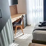 Hira Boarding מלון דירות 3*
