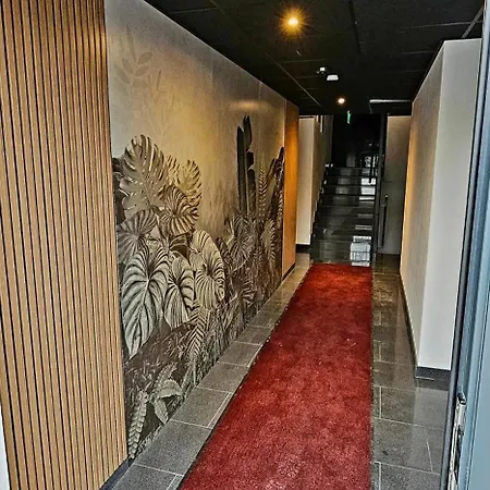 アパートホテル Hira Boarding