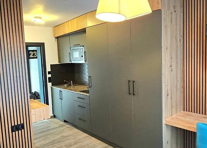 Hira Boarding דינגולפינג