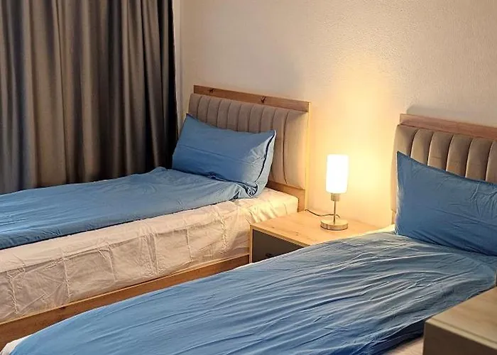 Ξενοδοχείο με διαμερίσματα Hira Boarding 3*