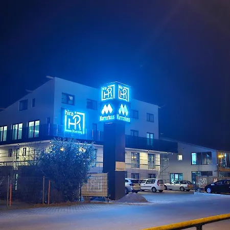 Hira Boarding شقة فندقية *